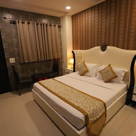 Hotel Vivah Residency Couple Friendly Pashim Vihar New Delhi Exterior photo