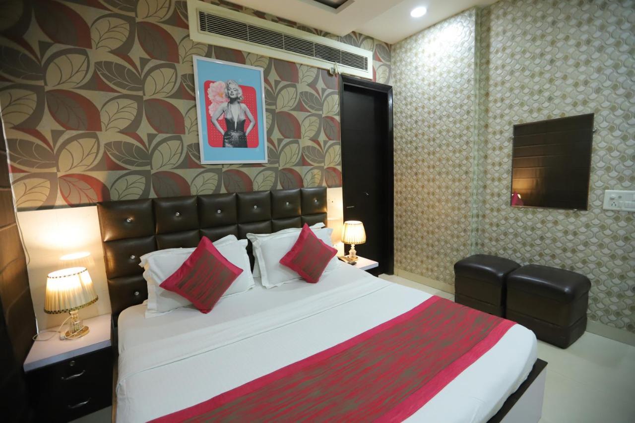 Hotel Vivah Residency Couple Friendly Pashim Vihar New Delhi Exterior photo