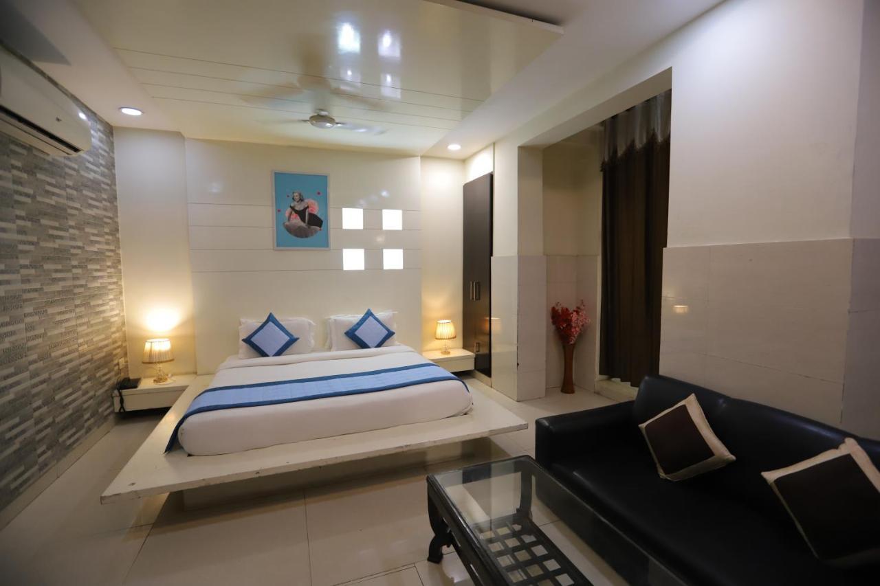 Hotel Vivah Residency Couple Friendly Pashim Vihar New Delhi Exterior photo